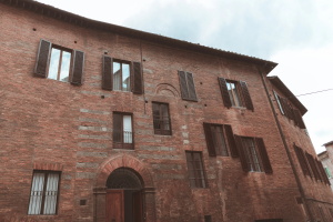 Chiedere l'uso temporaneo di un immobile